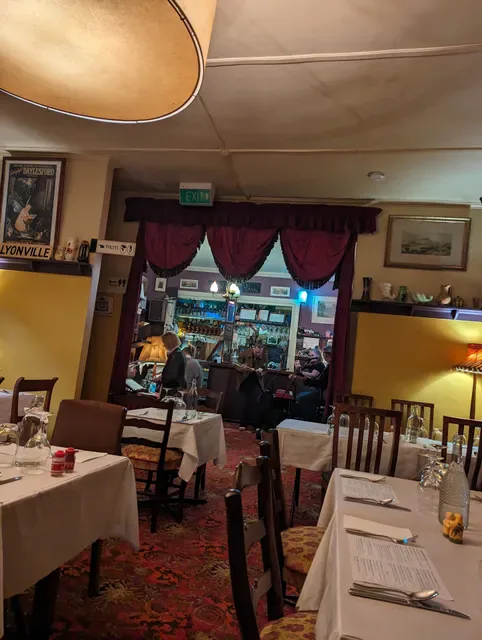 Radio Springs Hotel Bed & Breakfast