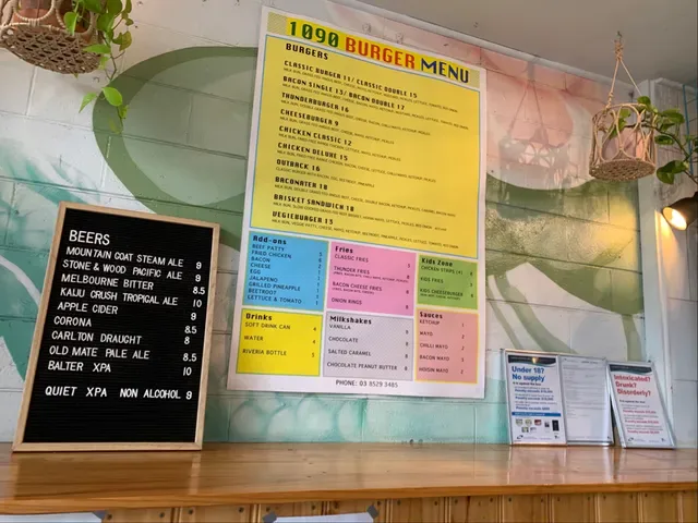 1090 Burger