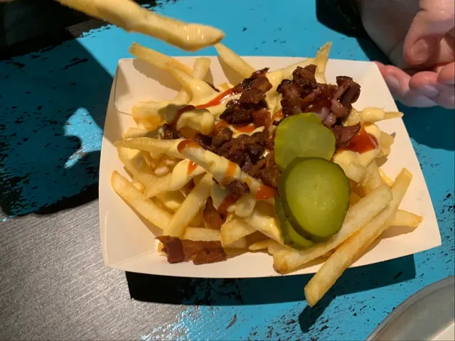 1090 Burger