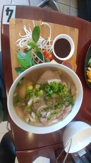 2 fat ducks Vietnamese Cuisine