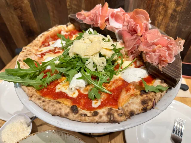 π48h Pizza e Gnocchi Bar - Elsternwick Restaurant