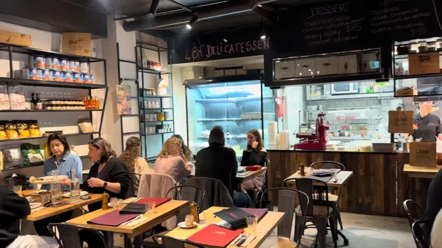 π48h Pizza e Gnocchi Bar - Elsternwick Restaurant