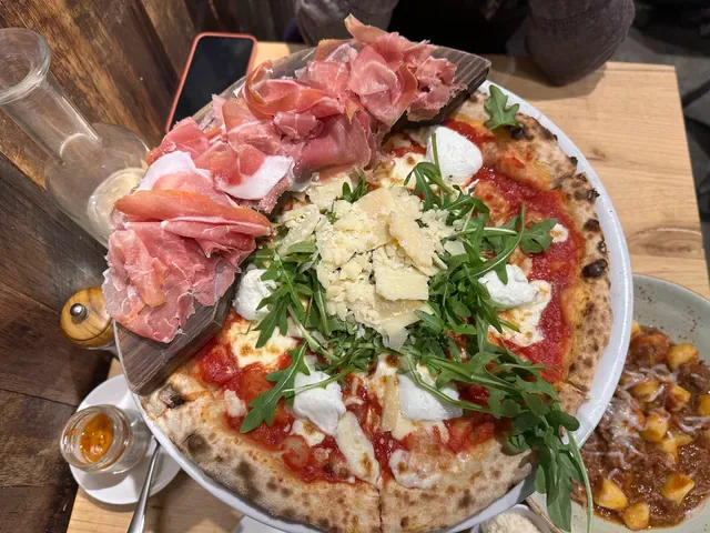 π48h Pizza e Gnocchi Bar - Elsternwick Restaurant