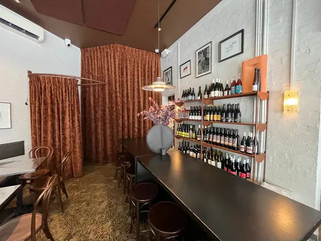 Albert's Wine Bar