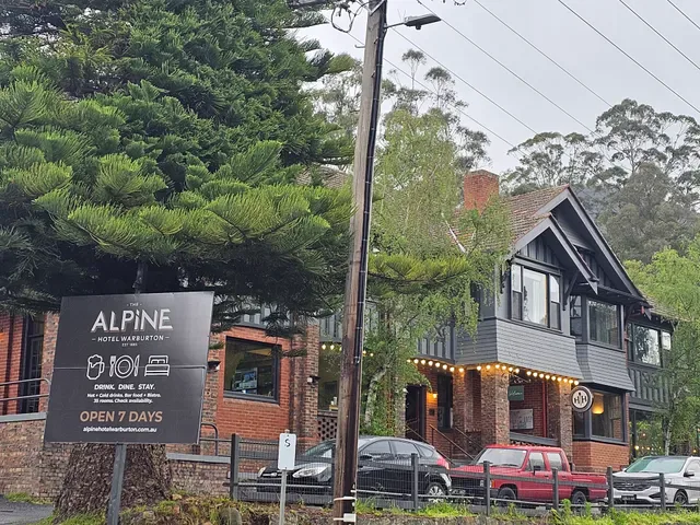 Alpine Hotel, Warburton