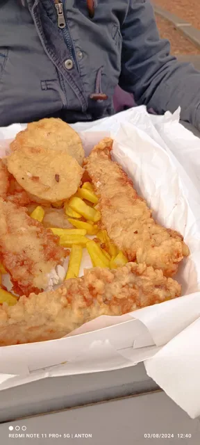 Angourie Cresent Fish and Chips