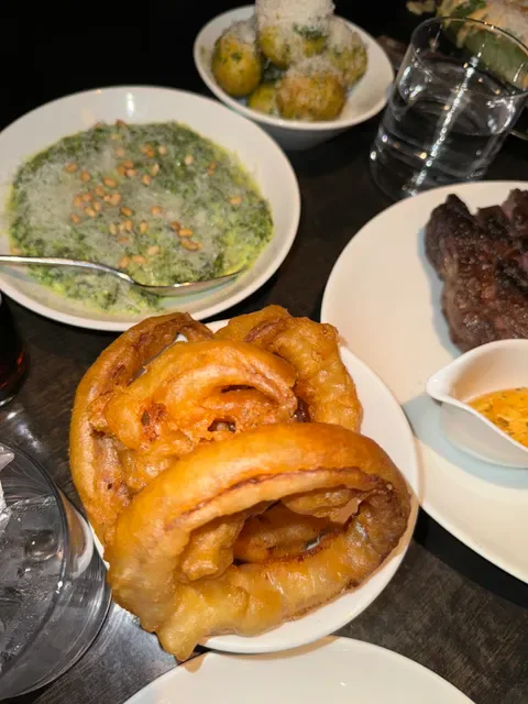 Angus & Bon