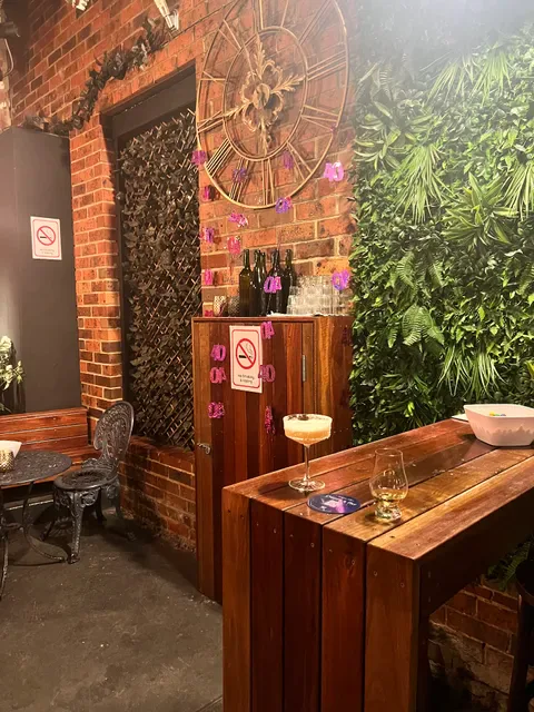 Antique Bar