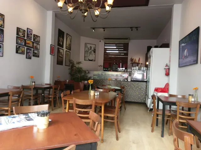 at43 Cafe & Thai Restaurant