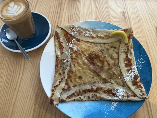 Awa French Crêperie & Café
