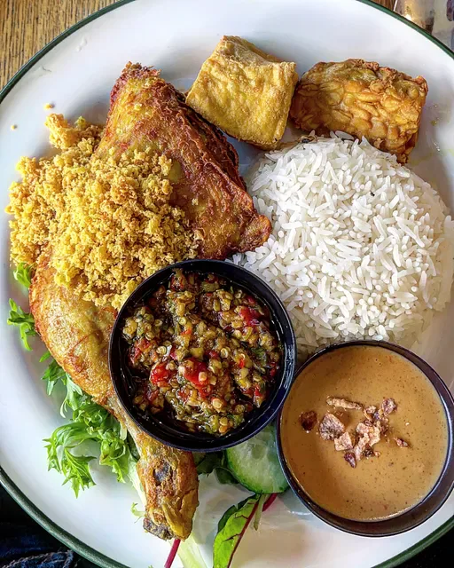 Ayam Penyet Ria