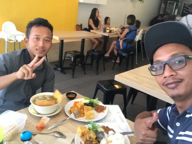 Ayam Penyet Ria