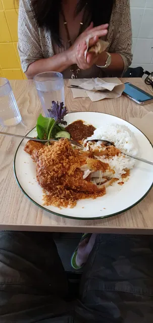Ayam Penyet Ria