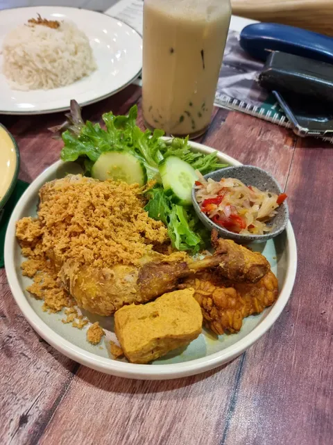Ayam Penyet Ria