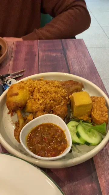 Ayam Penyet Ria