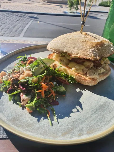 Babble Bar & Cafe