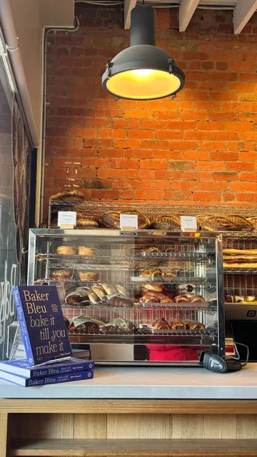 Baker Bleu