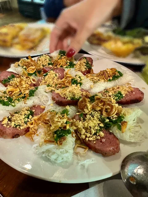 Bánh Xèo Tay Do Vietnamese Restaurant
