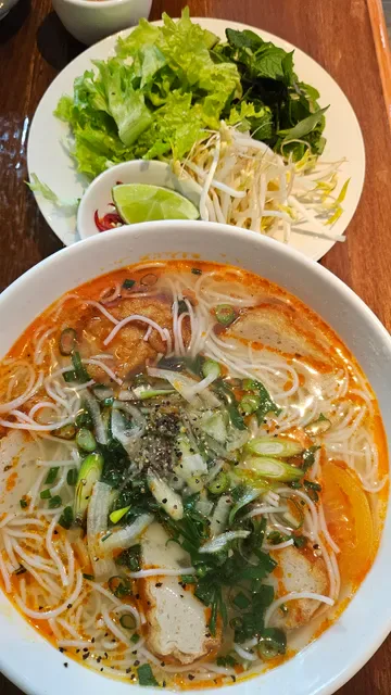Bánh Xèo Tay Do Vietnamese Restaurant