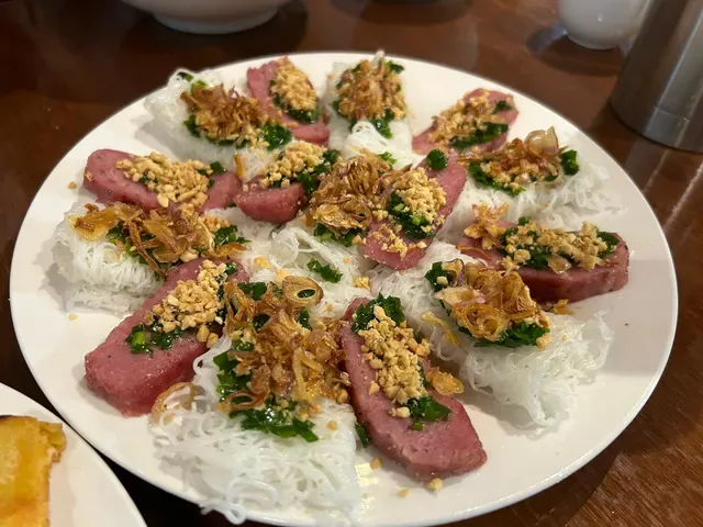 Bánh Xèo Tay Do Vietnamese Restaurant