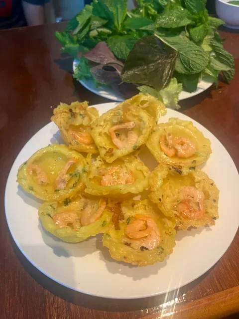 Bánh Xèo Tay Do Vietnamese Restaurant