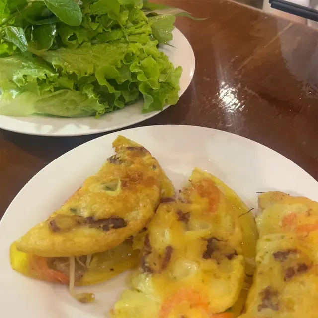 Bánh Xèo Tay Do Vietnamese Restaurant