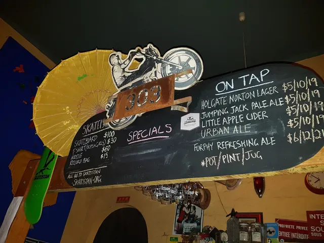 Bar 303