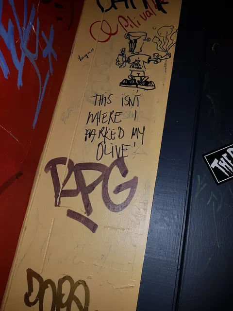 Bar 303