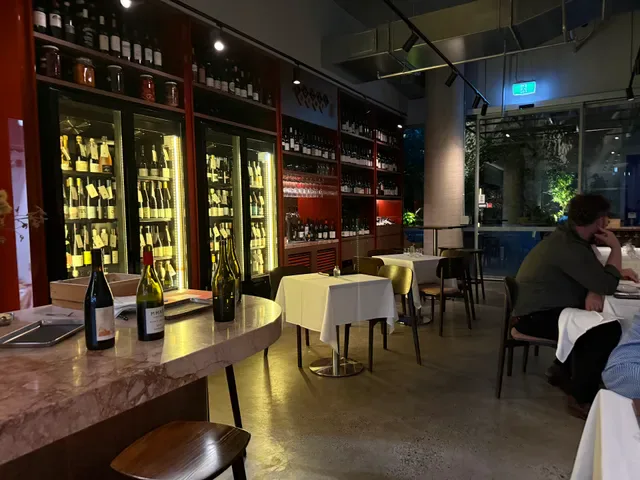 Bar Local Drop