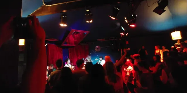 Bar Open