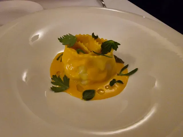 Bau Bau Dining