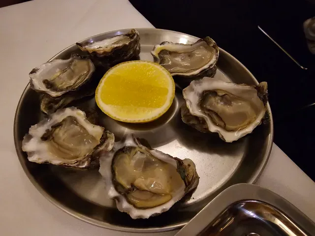 Bau Bau Dining