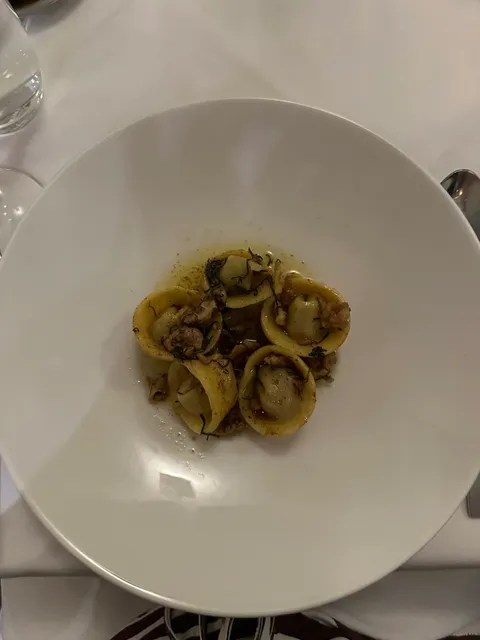 Bau Bau Dining