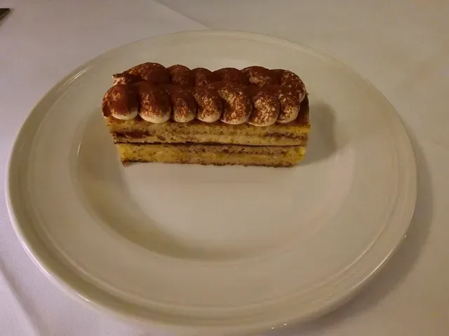Bau Bau Dining
