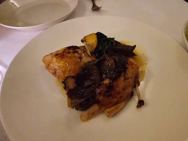Bau Bau Dining