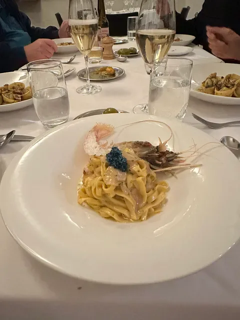 Bau Bau Dining