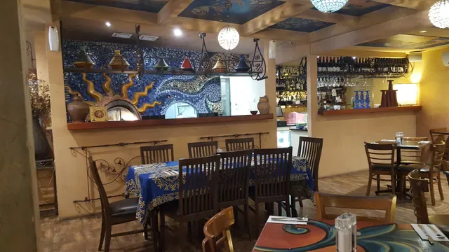 beach162 Restaurant, Cafe, Bar