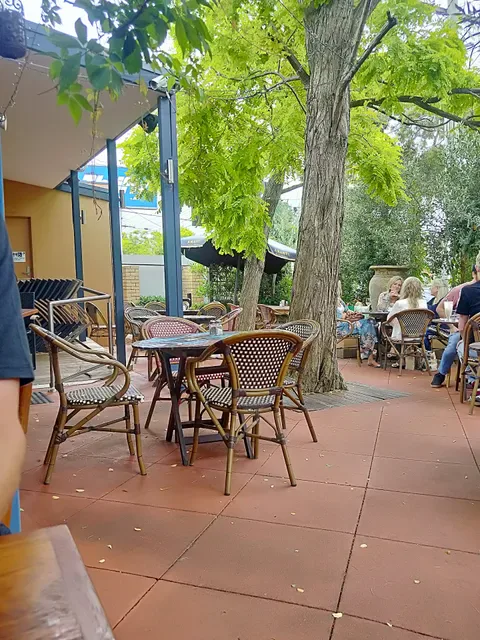 beach162 Restaurant, Cafe, Bar