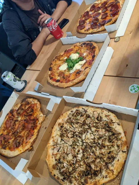 Beachside Pizza Co