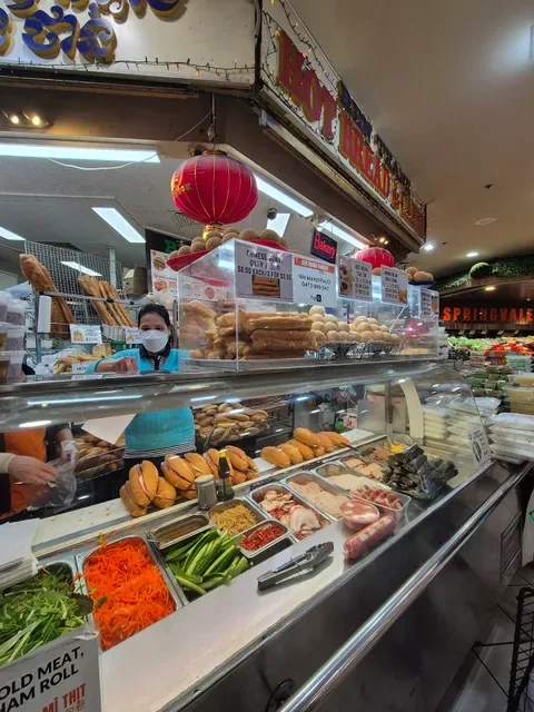 Ben Thanh Hot Bread & Cakes