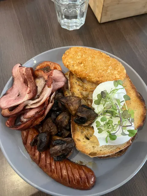 Bensons Café And Restaurant