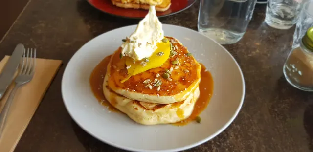 Bensons Café And Restaurant