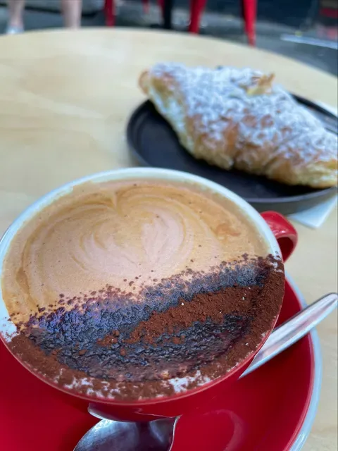 Bertoncello Cafe And Bar