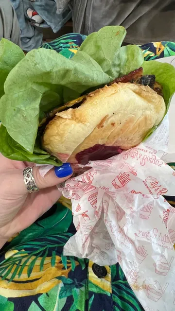 Betty's Burgers