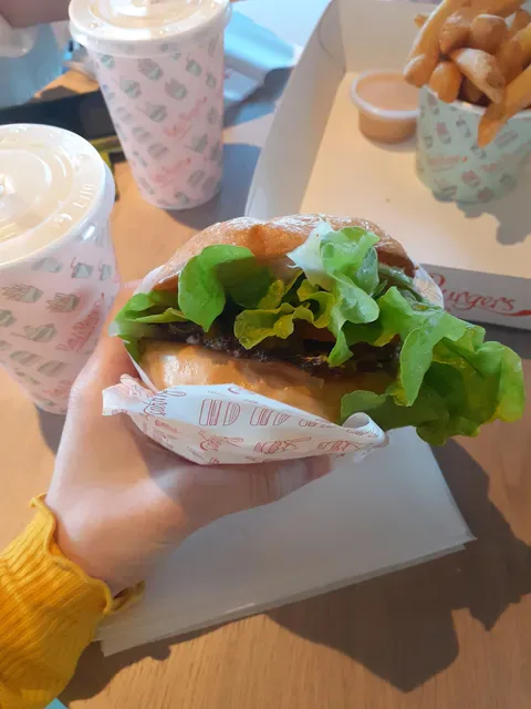Betty's Burgers