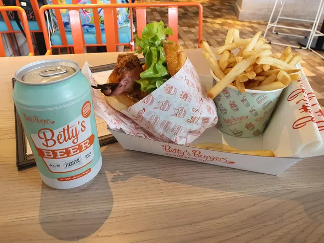Betty's Burgers