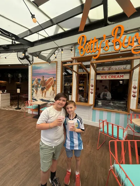 Betty's Burgers