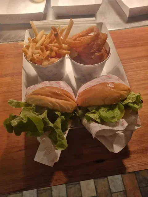 Betty's Burgers