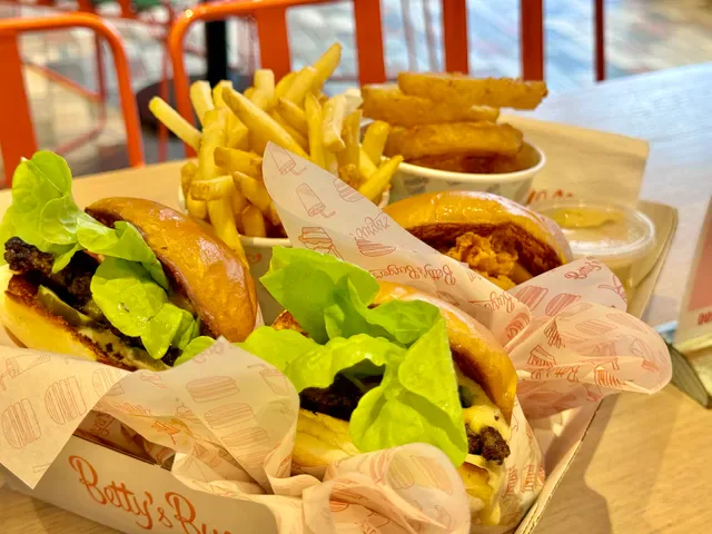 Betty's Burgers