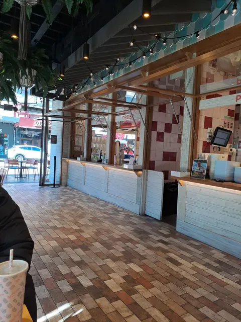 Betty's Burgers